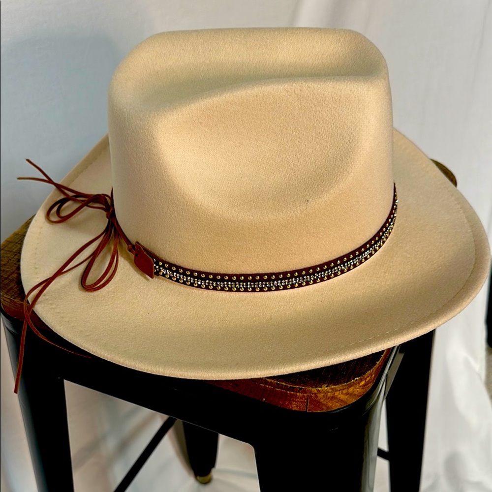 Cream cowboy Hat with rhinestones and leather trim Band